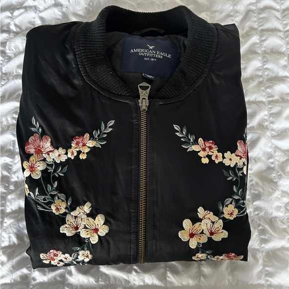 American Eagle Satin Floral Embroidered Black Bomber Jacket Women's Large - Picture 5 of 9